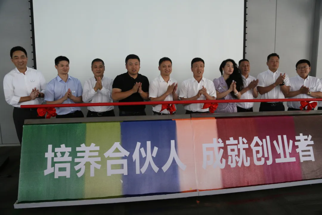 1750048435274204v95e.png 640.webp.png